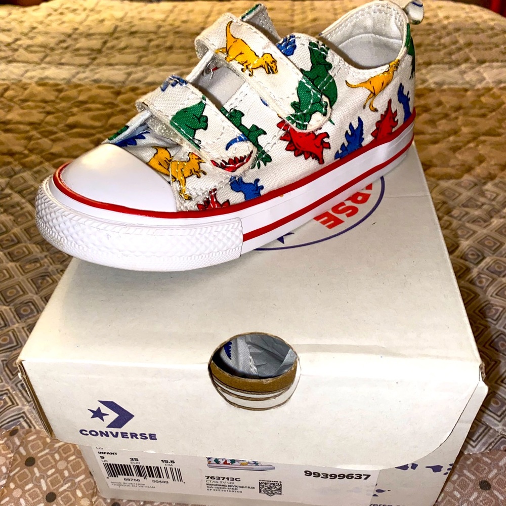 Infant White Enamel/Red/Blue Sz 9 New